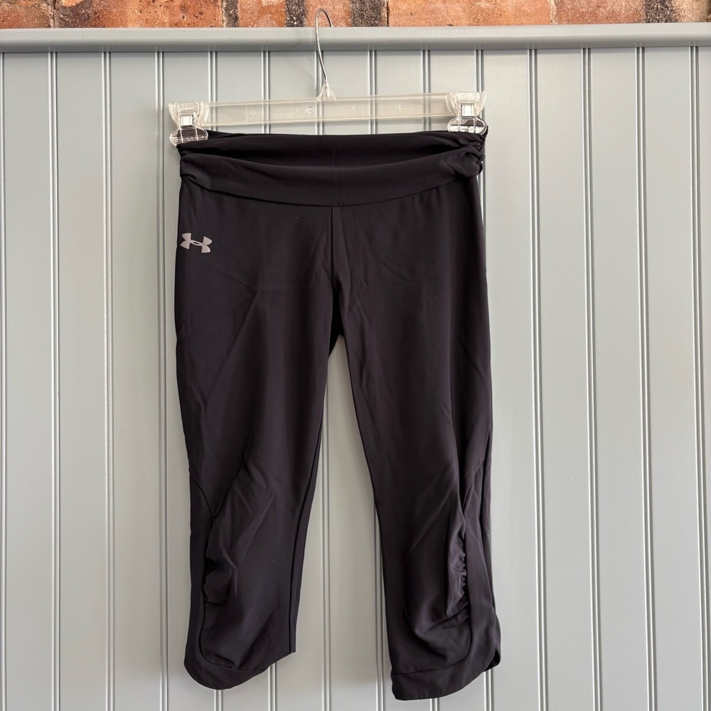 Under Armour Black Capri Leggings Size Medium